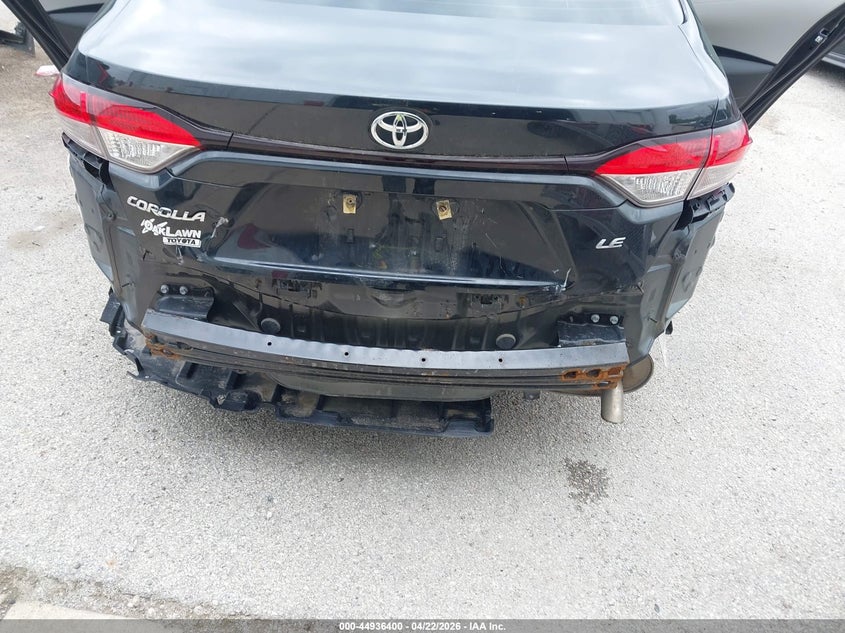 VIN JTDEPMAE1MJ189647 2021 TOYOTA COROLLA LE