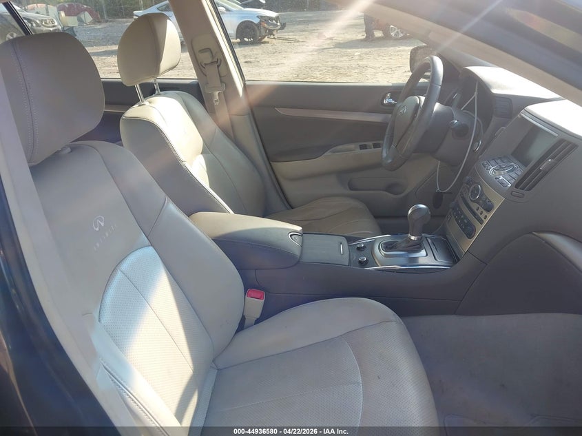 2012 Infiniti G37 Journey