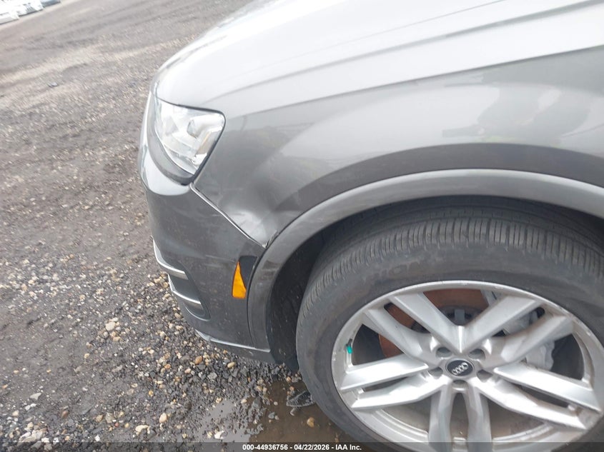 2017 Audi Q7 3.0T Premium VIN: WA1VAAF71HD008040 Lot: 44936756