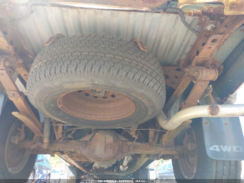 2002 Toyota Tacoma Base V6 VIN: 5TEWN72NX2Z884352 Lot: 44936974