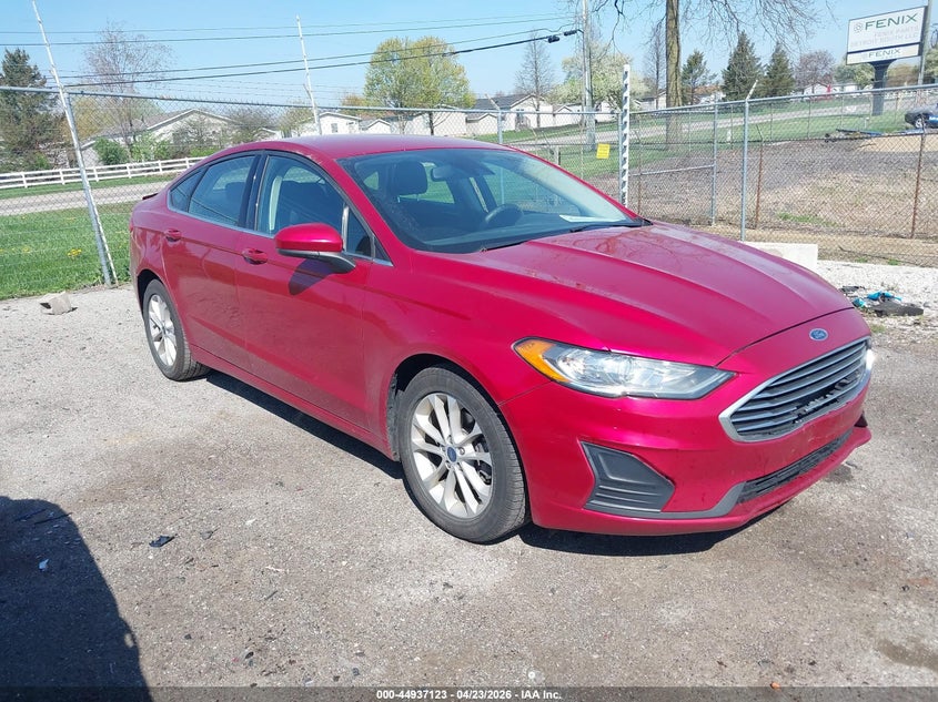Vin: 3fa6p0hd6lr110235, lot: 45434512, ford fusion se 2020 img_1