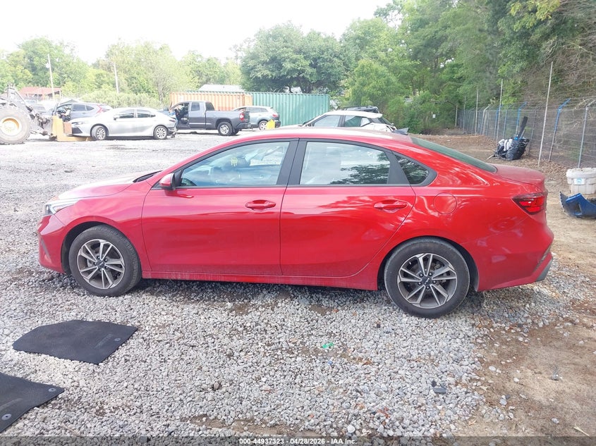 Фото 14 - KIA FORTE