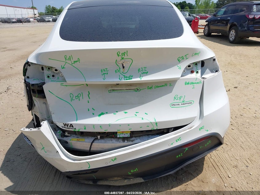 2021 Tesla Model Y Long Range Dual Motor All-Wheel Drive VIN: 5YJYGDEE9MF204846 Lot: 44937397