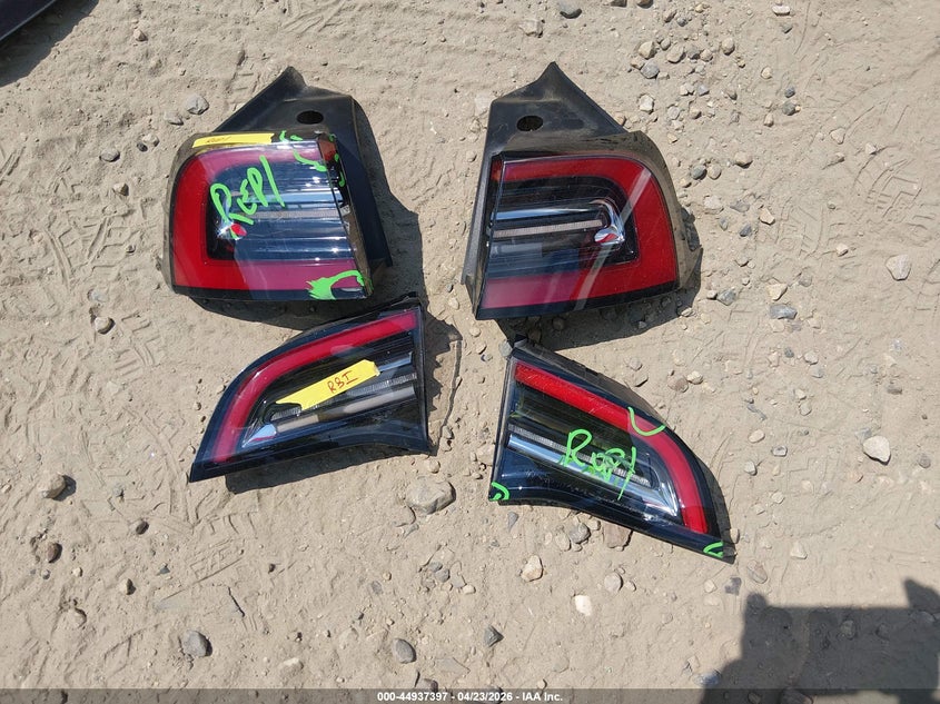 2021 Tesla Model Y Long Range Dual Motor All-Wheel Drive VIN: 5YJYGDEE9MF204846 Lot: 44937397