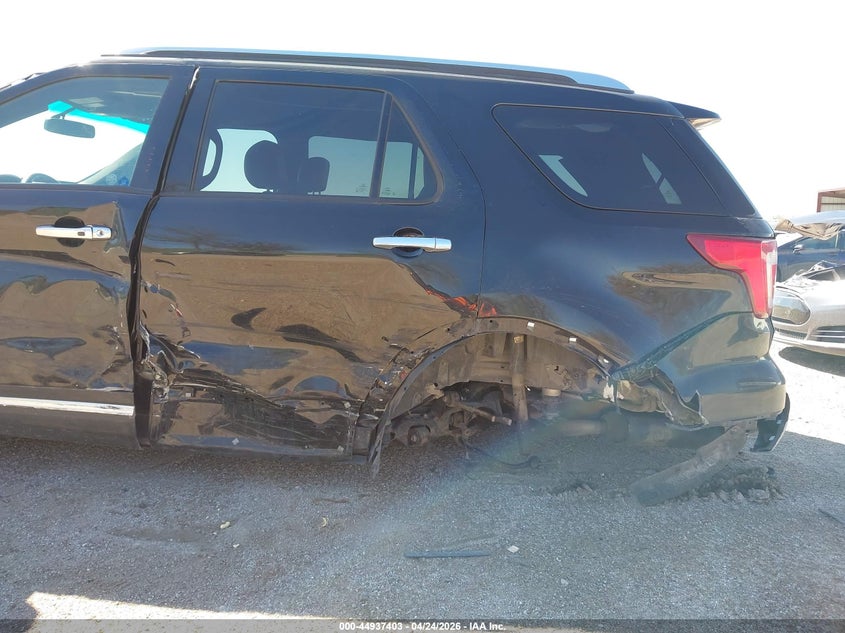2017 FORD EXPLORER auction photo 6