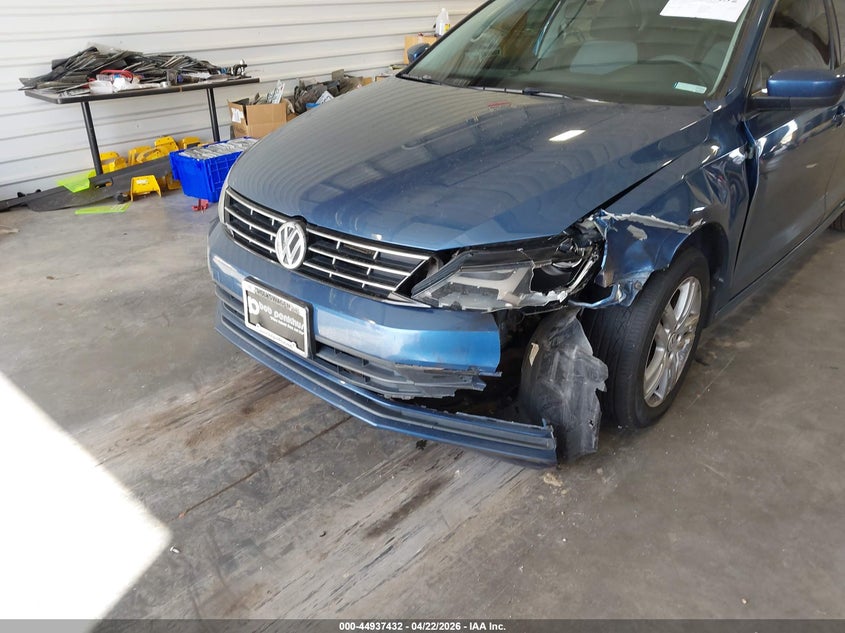 2018 VOLKSWAGEN JETTA auction photo 6