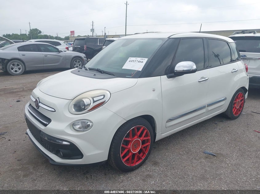 Vin: zfbcfach0jz040825, lot: 45434855, fiat 500l lounge 20182