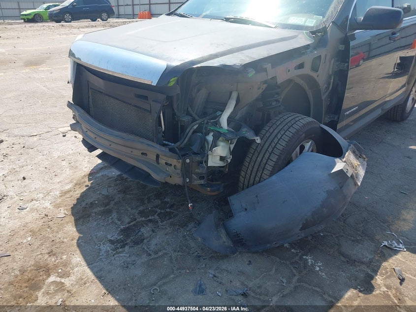 2015 GMC TERRAIN auction photo 6