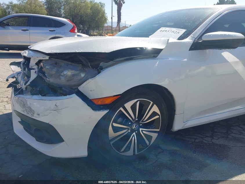 2017 HONDA CIVIC auction photo 6