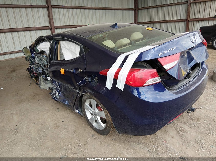 2013 HYUNDAI ELANTRA auction photo 3