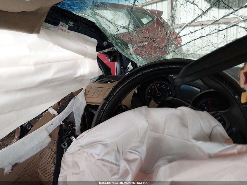 2013 HYUNDAI ELANTRA auction photo 7