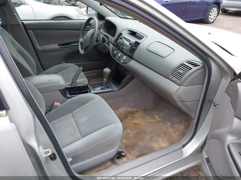 2005 Toyota Camry Le