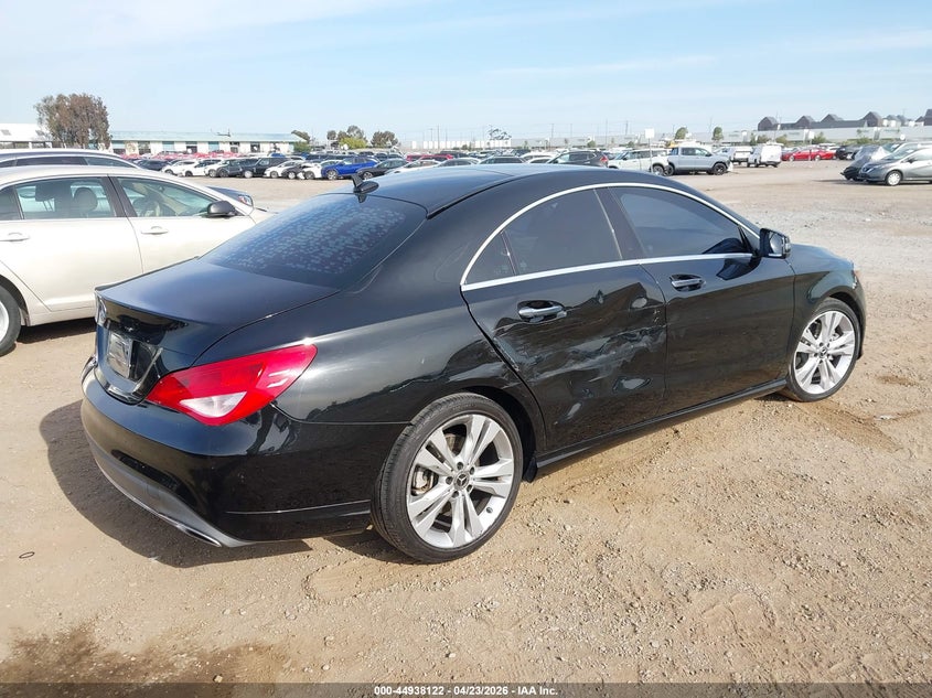 2018 MERCEDES-BENZ CLA 250 — zdjęcie 4
