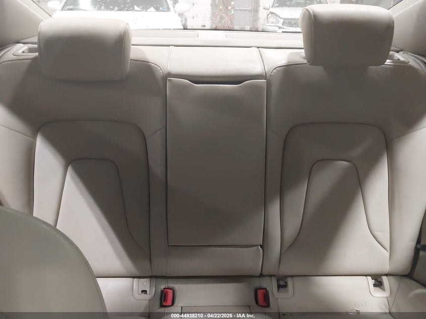 2010 Audi A5 2.0T Premium VIN: WAULFAFR4AA037567 Lot: 44938210