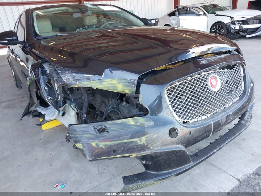AtlanticExpress - Jaguar XJ-Series