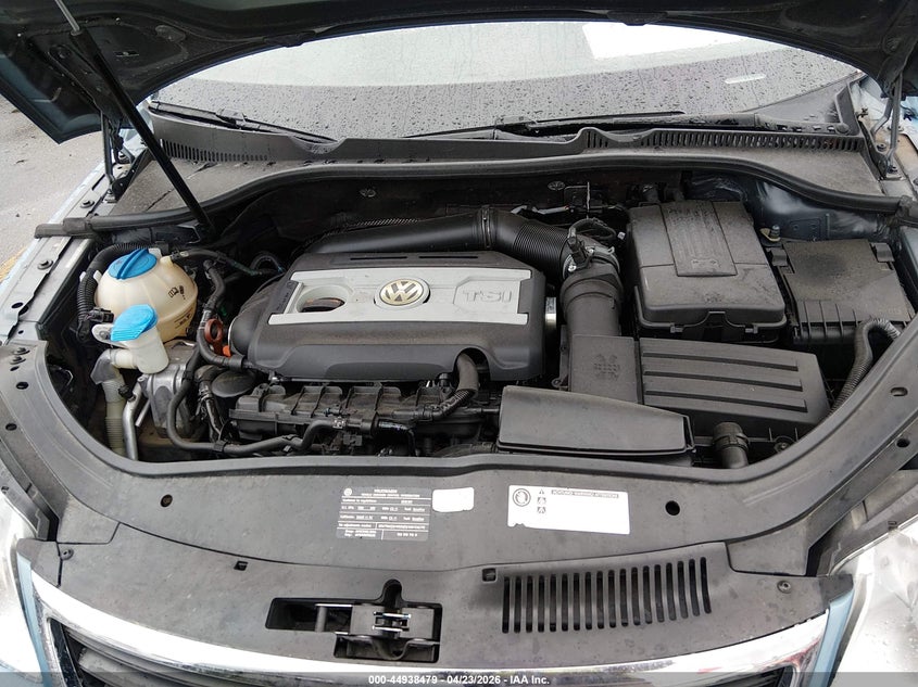 2010 Volkswagen Eos Komfort VIN: WVWBA7AHXAV015693 Lot: 44938479
