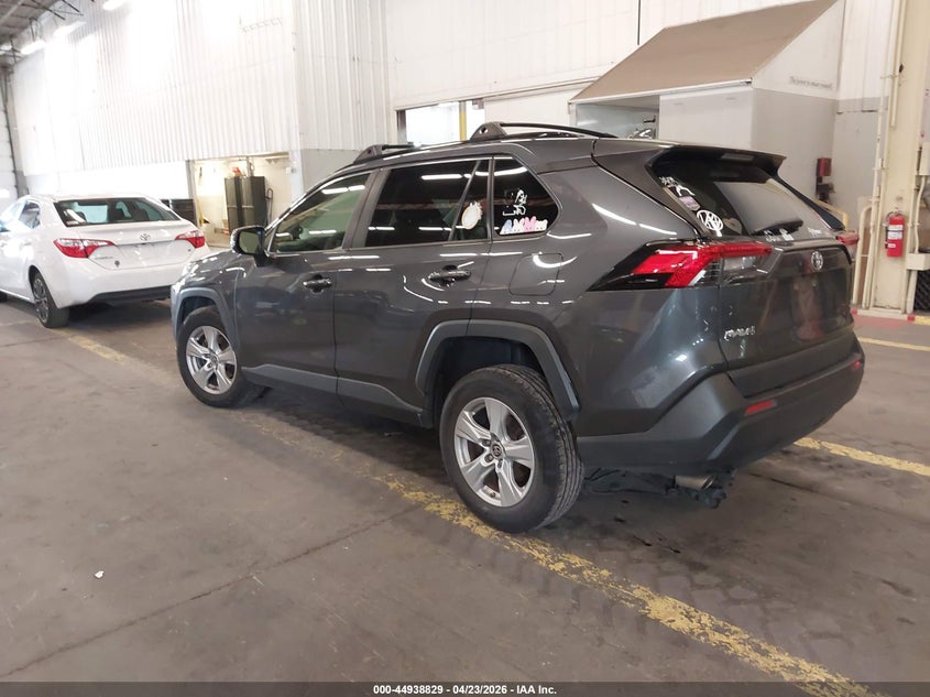 2019 TOYOTA RAV4 auction photo 3