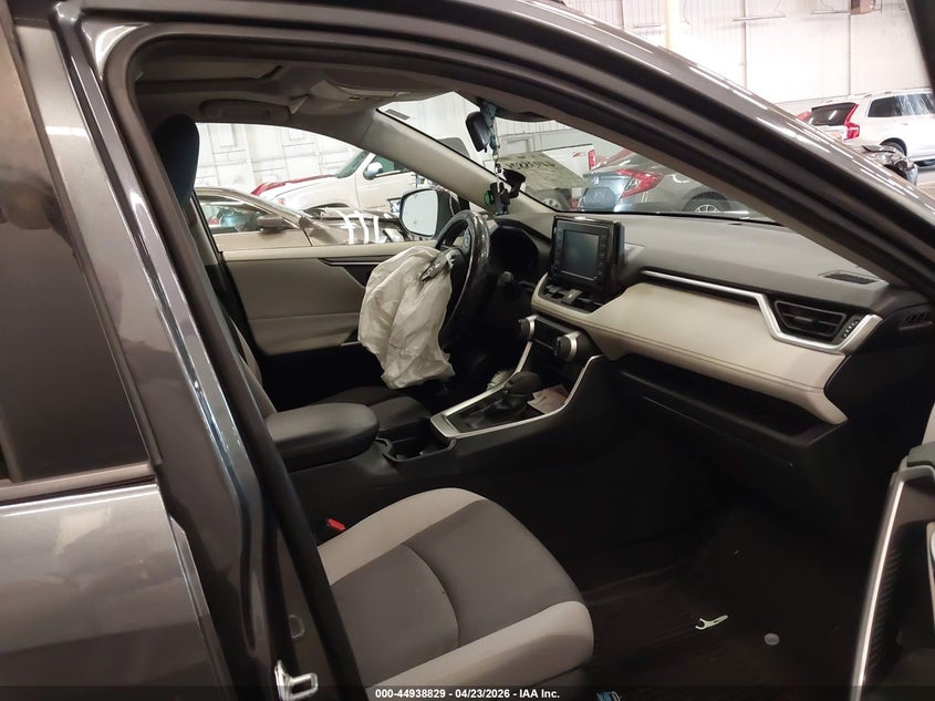 2019 TOYOTA RAV4 auction photo 5