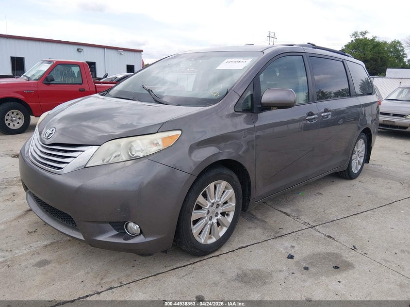 2011 Toyota Sienna Limited V6
