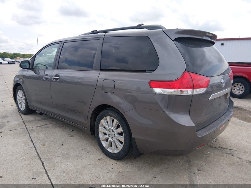 2011 Toyota Sienna Limited V6