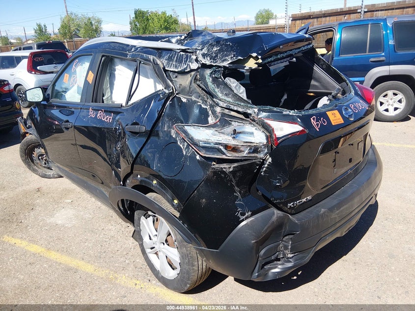 2018 NISSAN KICKS auction photo 3