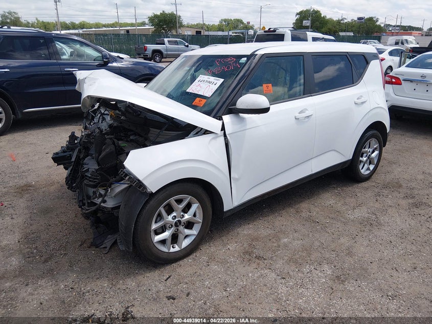 2022 KIA SOUL auction photo 2
