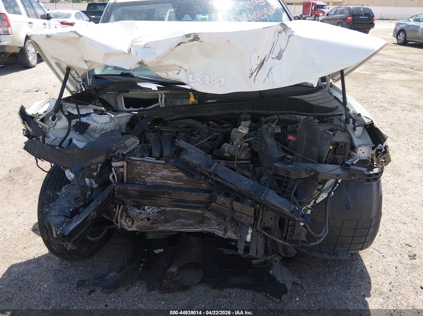 2022 KIA SOUL auction photo 6