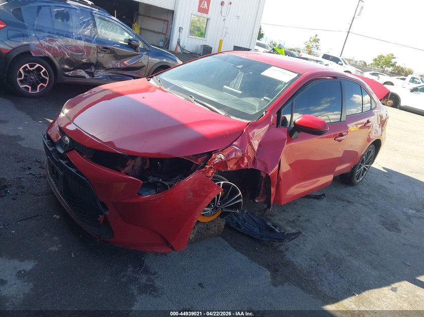 2020 Toyota Corolla Le JTDEPRAE7LJ111580 photo 1