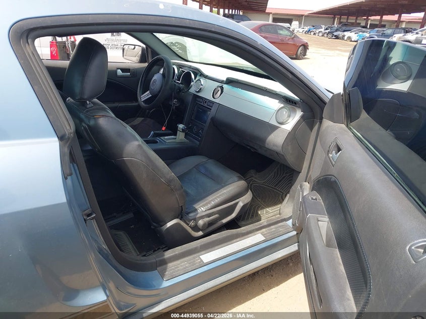 2006 Ford Mustang V6