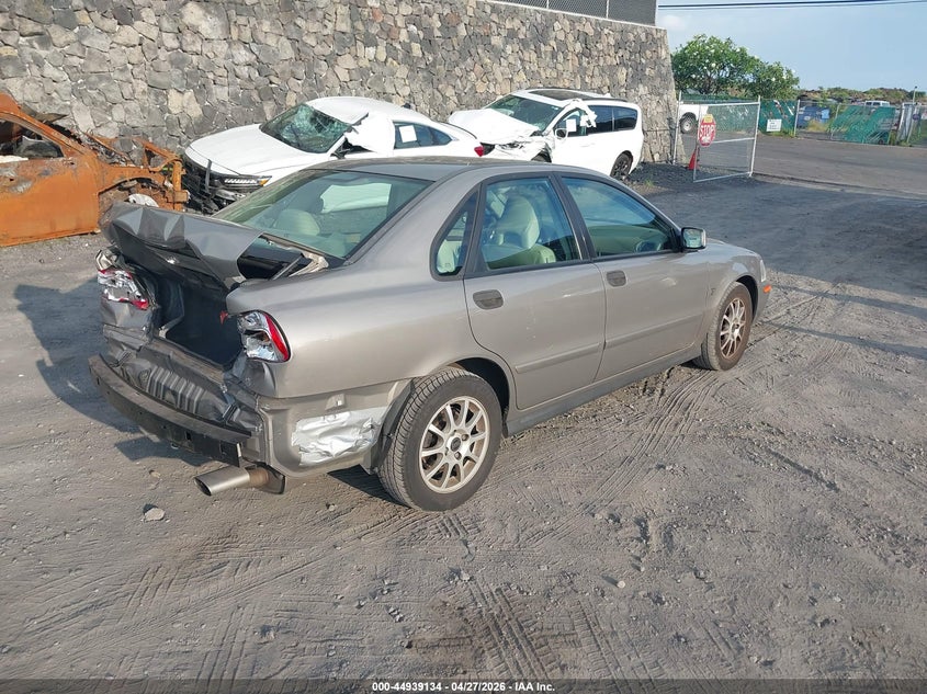 2004 VOLVO S40 auction photo 4