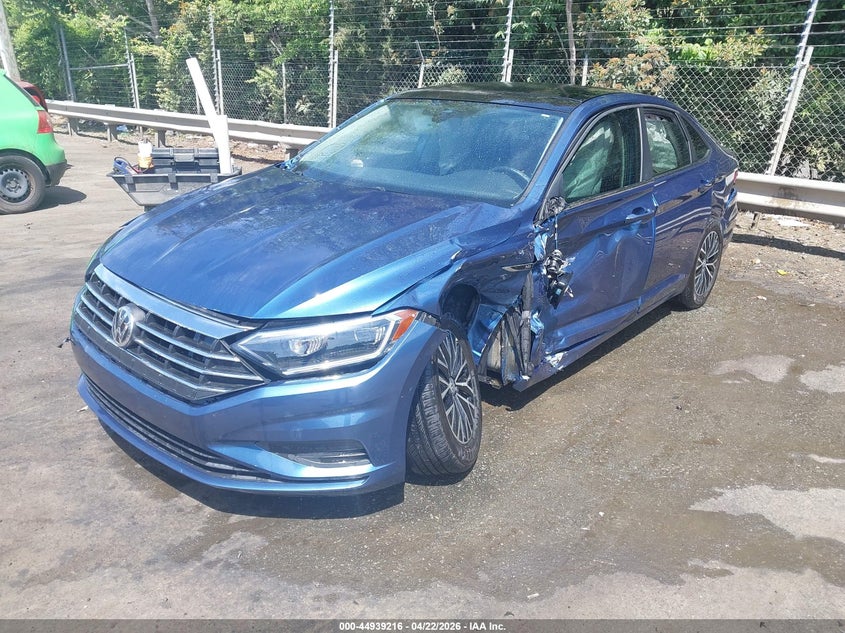 2019 VOLKSWAGEN JETTA auction photo 2