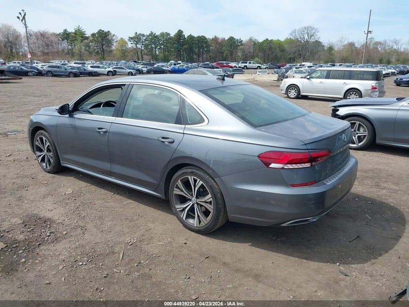 2021 VOLKSWAGEN PASSAT auction photo 3