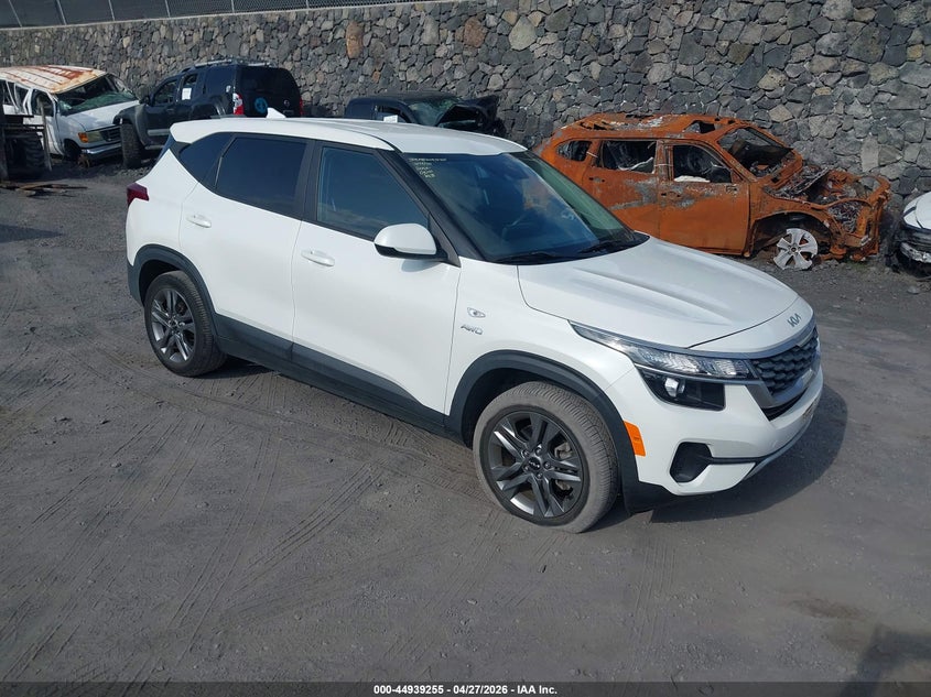 2022 KIA SELTOS LX