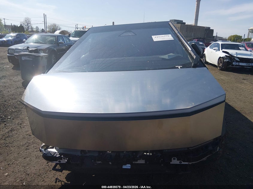 2024 Tesla Cybertruck Cyberbeast VIN: 7G2CEHEE1RA012409 Lot: 44939379