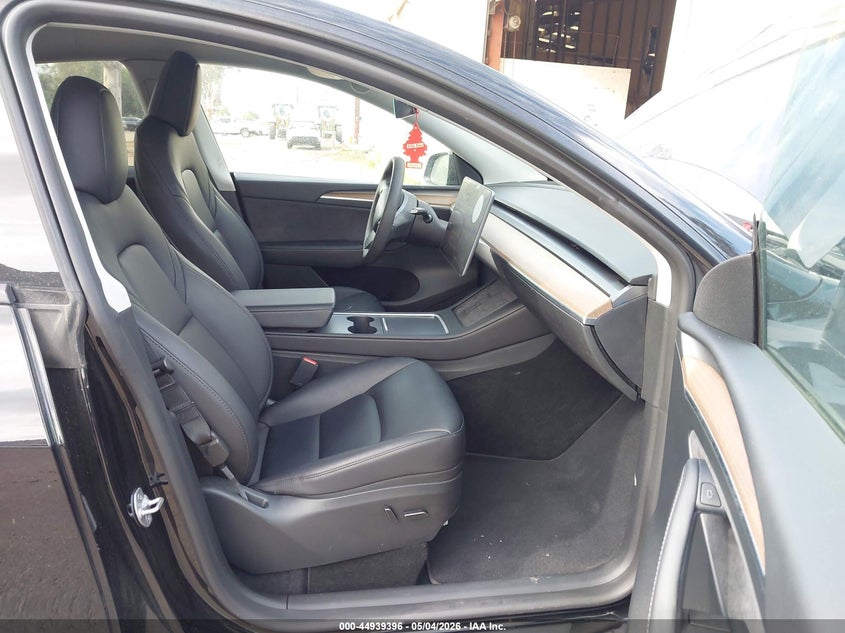 2023 TESLA MODEL Y ELECTRIC(VIN: 7SAYGDEF1PF766563