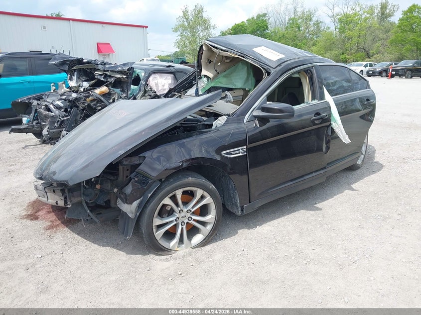 2013 FORD TAURUS auction photo 2