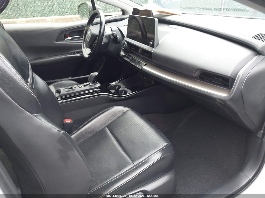 2024 Toyota Prius Xle Awd-E