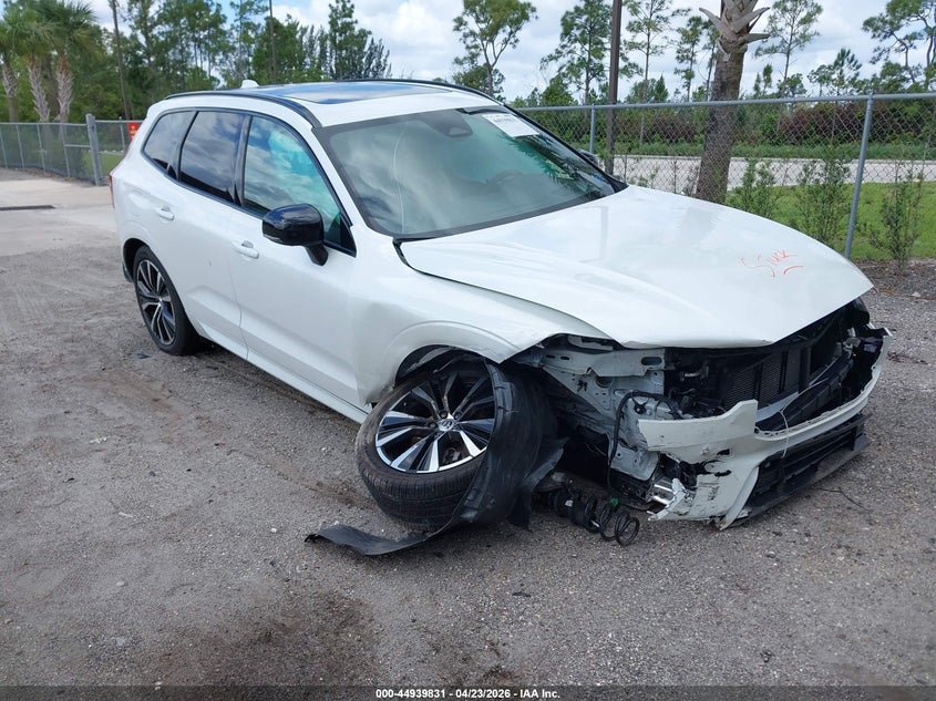 2023 VOLVO XC60 B5 ULTIMATE DARK THEME