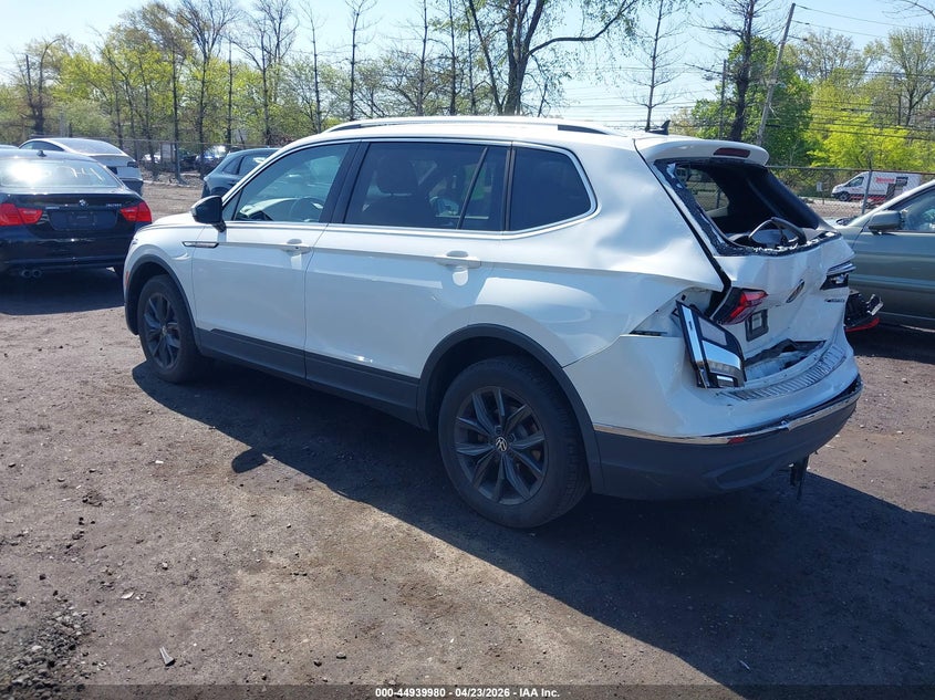 2024 VOLKSWAGEN TIGUAN auction photo 3