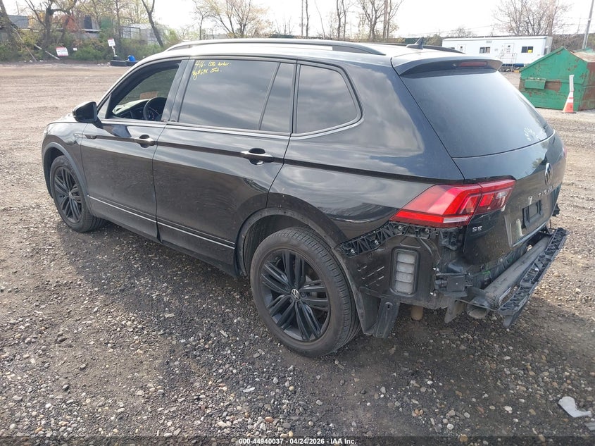 2022 VOLKSWAGEN TIGUAN auction photo 3