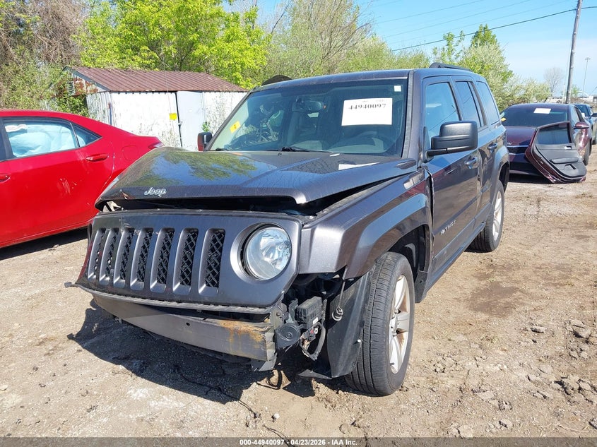 2015 Jeep Patriot Latitude 1C4NJRFB5FD258922 photo 1