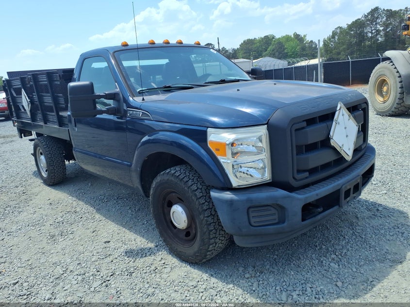2016 Ford F-350 Chassis Xl