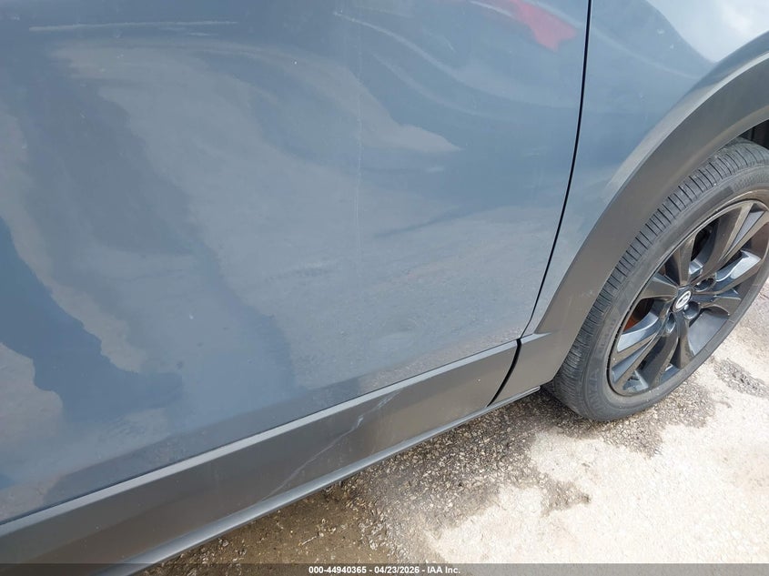 2022 Mazda Cx-30 Carbon Edition VIN: 3MVDMBCL5NM422551 Lot: 44940365