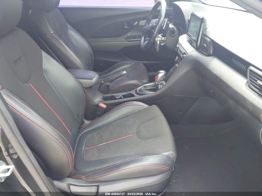 2019 Hyundai Veloster 2.0 Premium