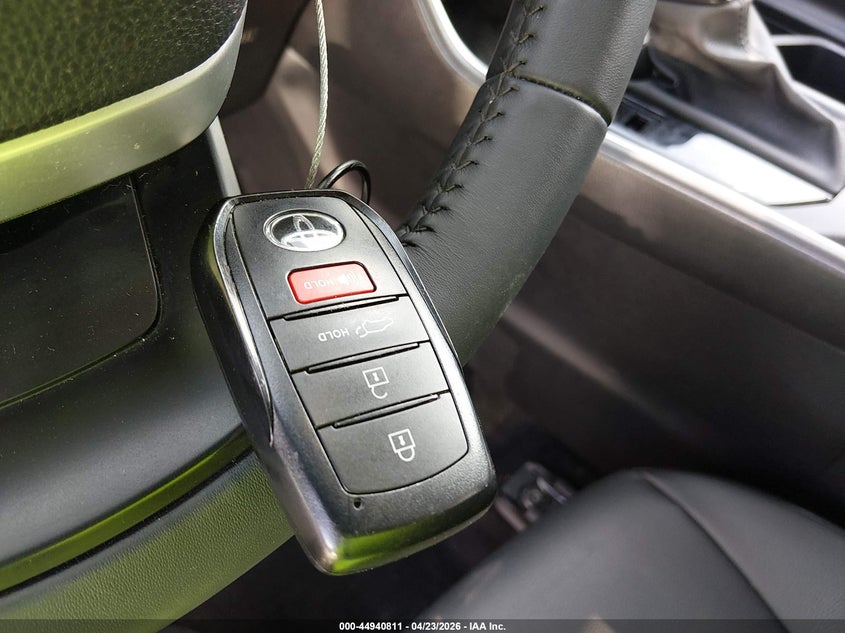 VIN 5TDAAAB56SS088231 2025 TOYOTA GRAND HIGHLANDER XLE