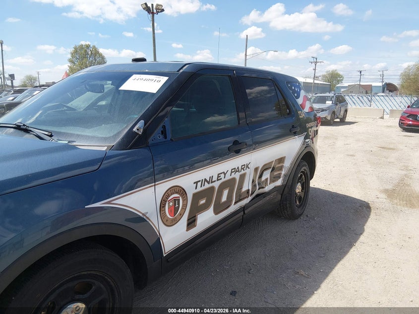 2016 Ford Police Interceptor VIN: 1FM5K8AR2GGA47104 Lot: 44940910
