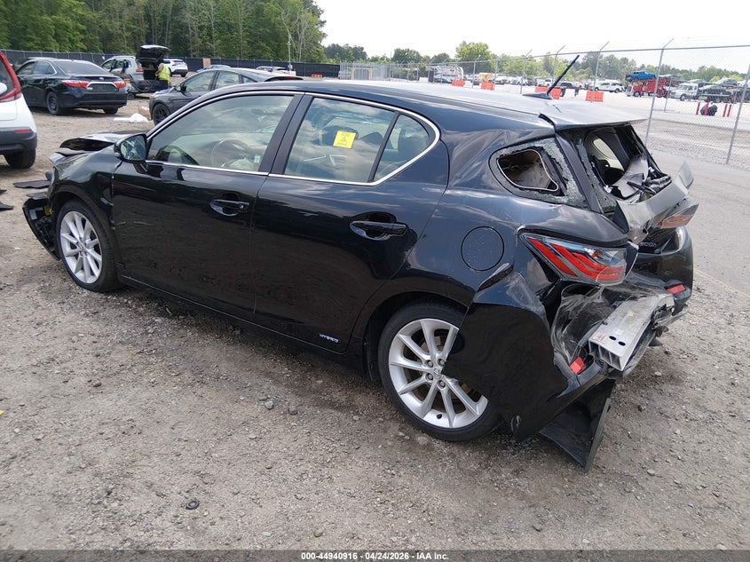 Vin: jthkd5bhxd2159078, lot: 45438312, lexus ct 200h 20133