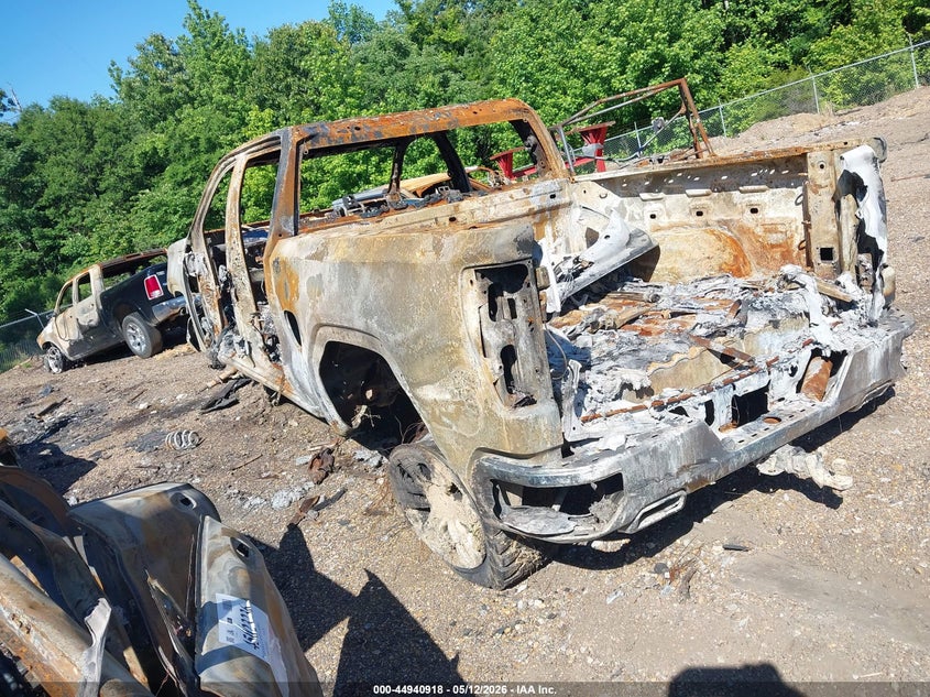 Vin: 1gtuuded5nz646632, lot: 45438314, gmc sierra 1500 4wd  short box slt 20223