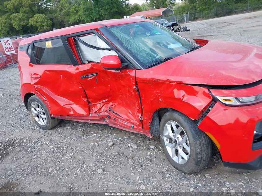 2022 KIA SOUL auction photo 6