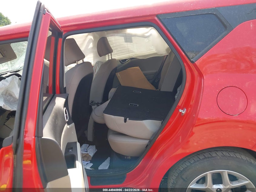 2022 KIA SOUL auction photo 8
